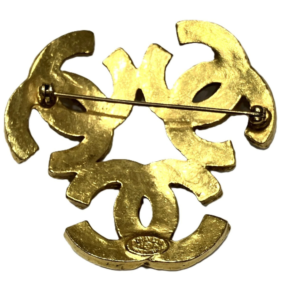 CHANEL Gold Logo Brooch - Picture 3 of 9